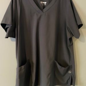 Gray wonderwink 123 scrub top